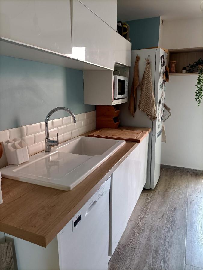 Appartement Proche Mer Avec Terrasse Et Jardin Privatif Hyères Exterior foto